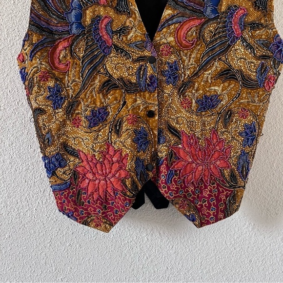 Tan-Chho VTG Women’s Beaded Vest Fits Up to Large Mustard Blue Red Bird Floral - Picture 2 of 11